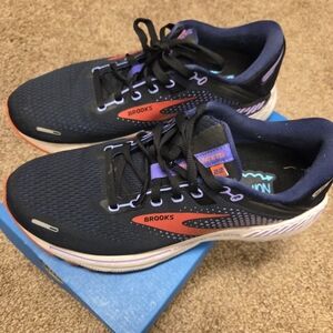 Brooks Adrenaline GTS 22 Womens US 10 Running Black   Athletic Shoes Excellent C